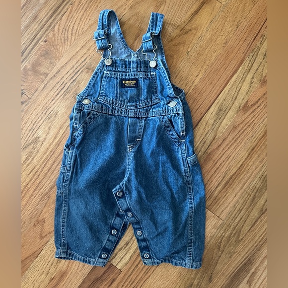 OshKosh B'gosh Other - OshKosh B'gosh Classic Baby 12M Blue Denim Overalls
